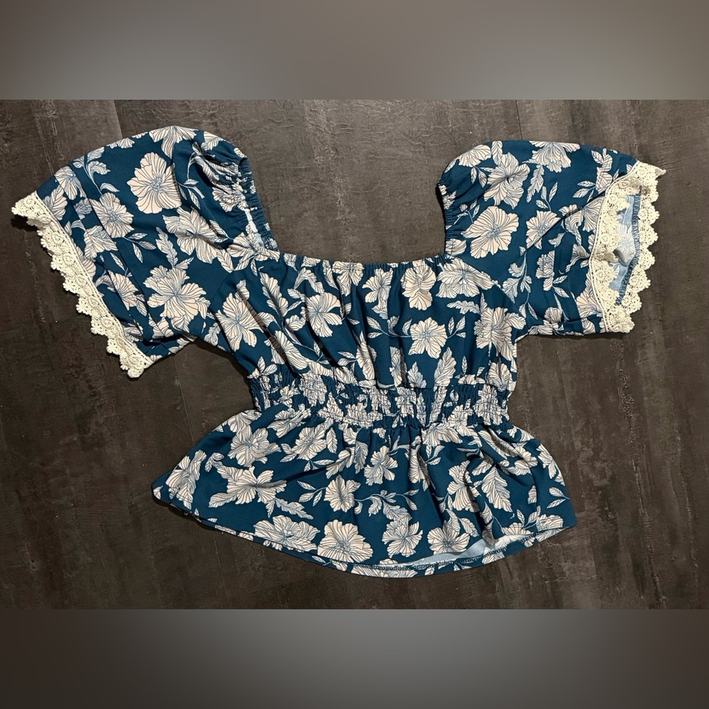 AUW Navy Floral Blouse with Lace Trim